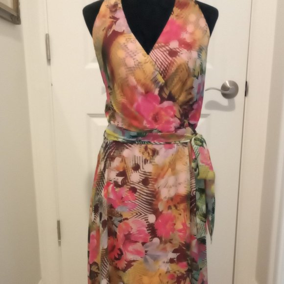 REDUCED! Madison Leigh. Floral. Sleeveless. Lined, Maxi Dress Size 14 - Picture 1 of 5